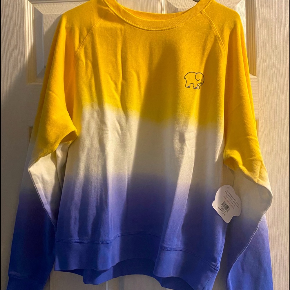 NWT - Ivory Ella Sweatshirt 🐘
